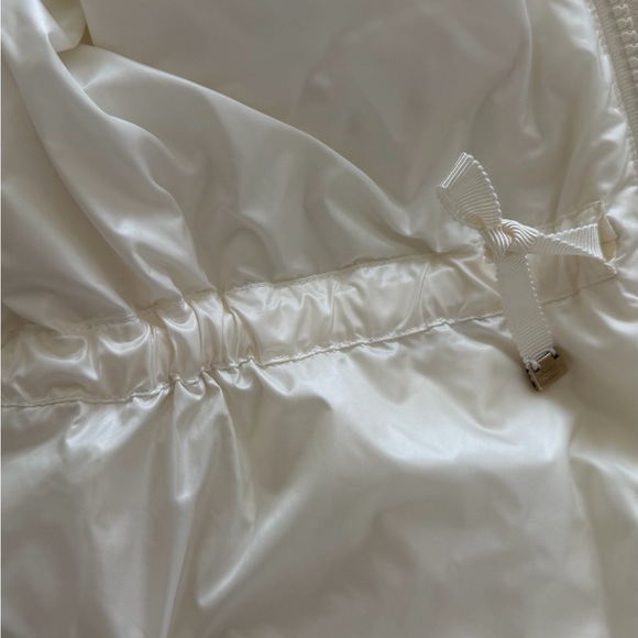 Moncler Women's Cream and Beige Quilted Puffer Jacket - Picture 9 of 15